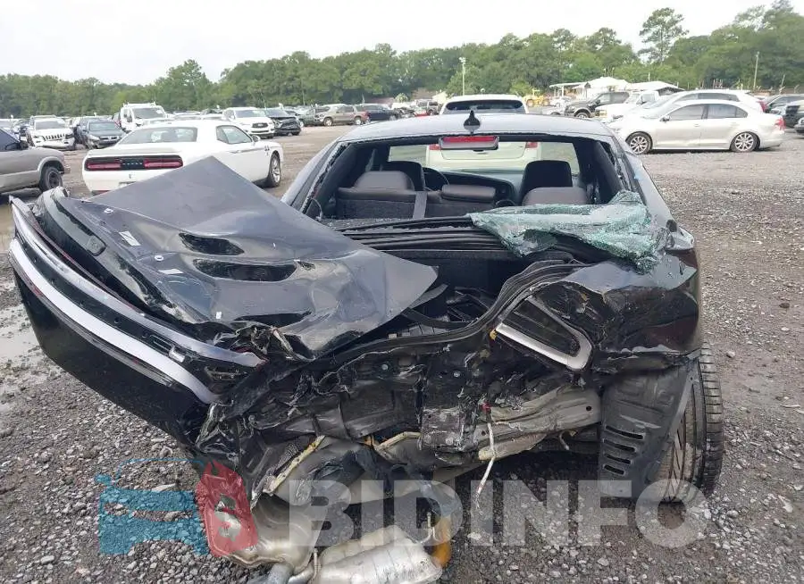 2C3CDXHG1PH671523 Photo# 17
