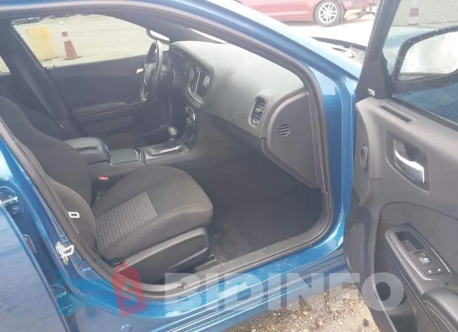 2C3CDXHG4PH540540 Photo# 5
