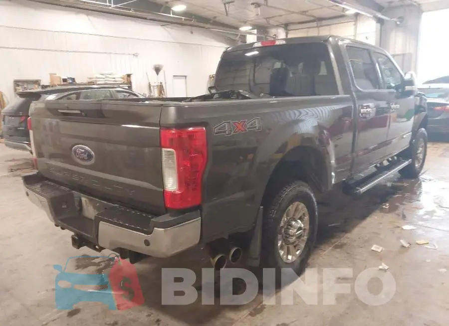 1FT8W3BT3JEB10748 Photo# 4