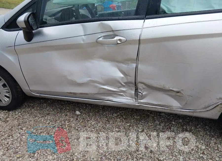 3FADP4TJ0HM158913 Photo# 6