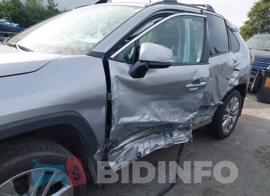 2T3C1RFV3RW349339 Photo# 6
