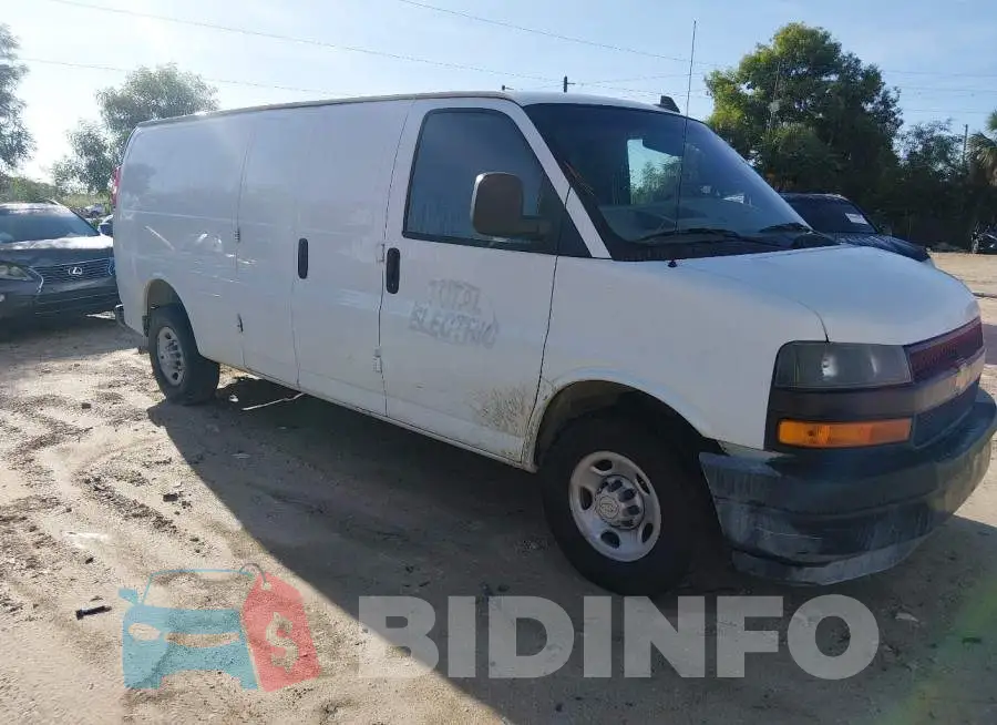 1GCWGBF74M1145015 Photo# 1