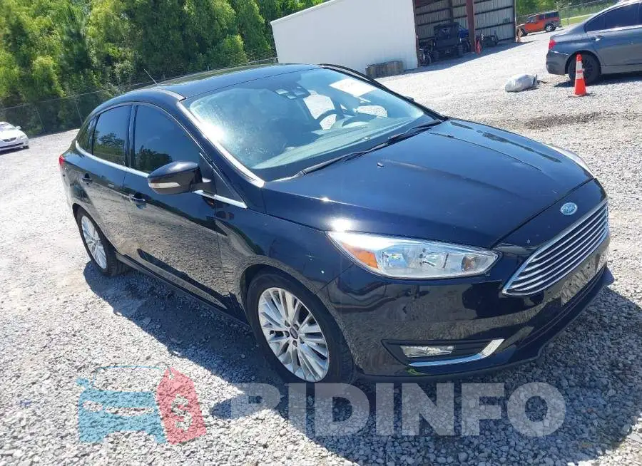 1FADP3J27JL202015 Photo# 1