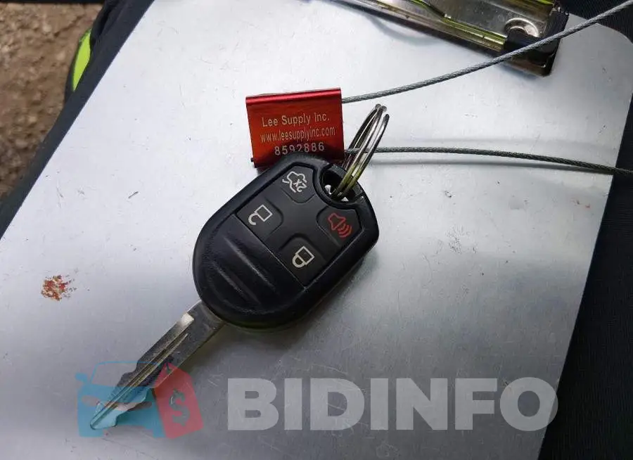 1FAHP2D85KG117521 Photo# 11