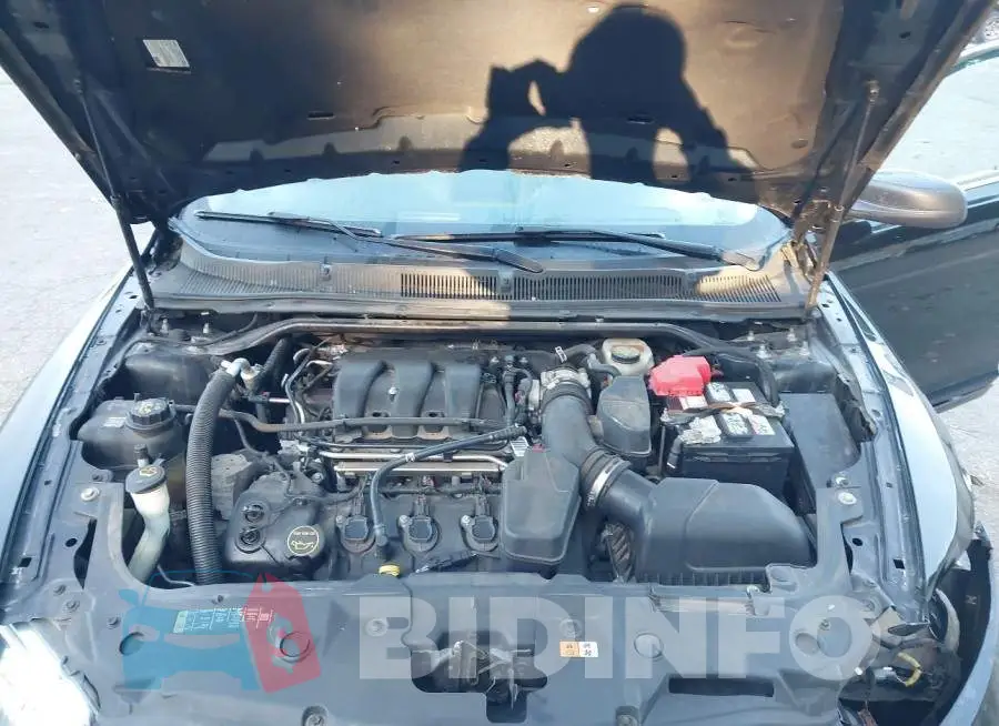 1FAHP2D8XGG102262 Photo# 10