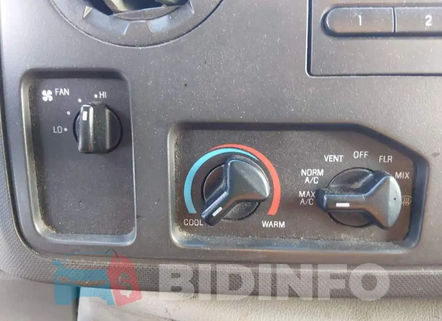 1FDWE3F62KDC07215 Photo# 13