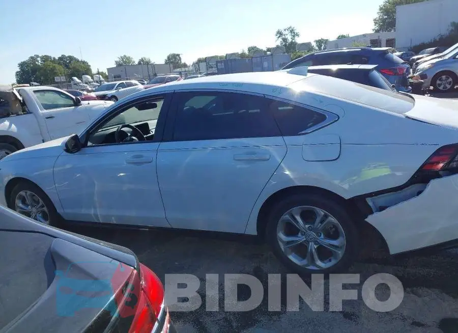 1HGCY1F2XPA016541 Photo# 14
