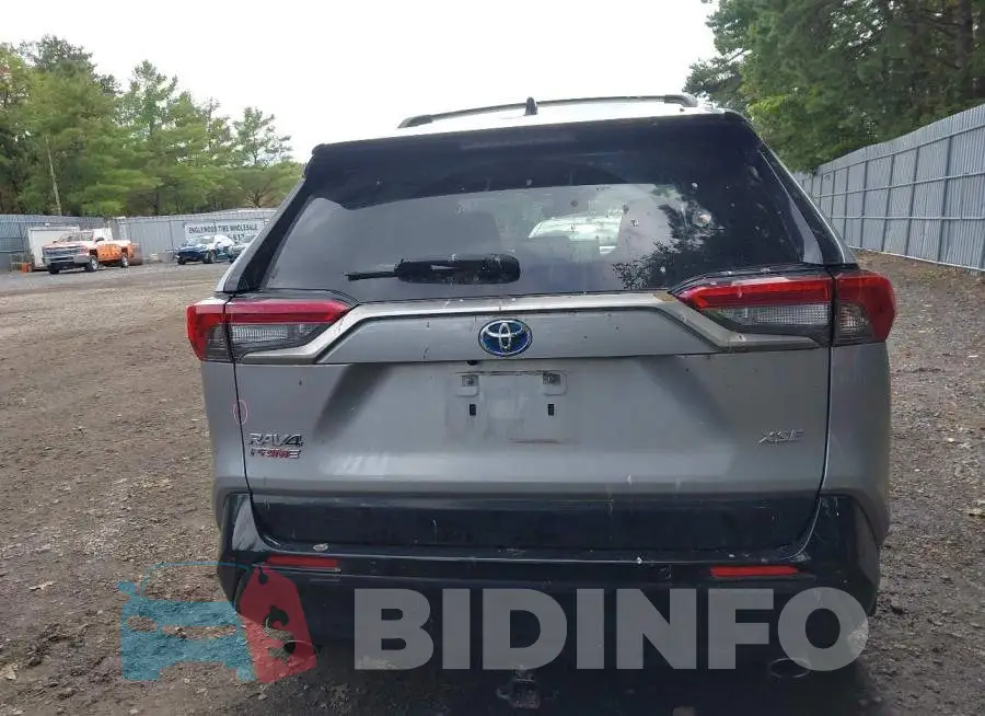 JTMFB3FV4RD182042 Photo# 17