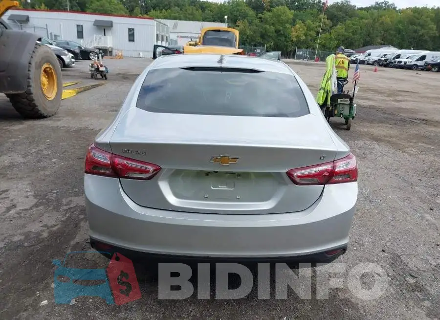1G1ZD5ST8NF139211 Photo# 16