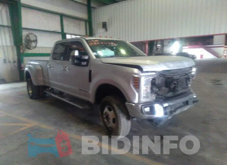 1FT8W3DTXJEB81779 Photo# 1
