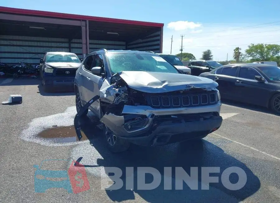 3C4NJDDB9LT111496 Photo# 6