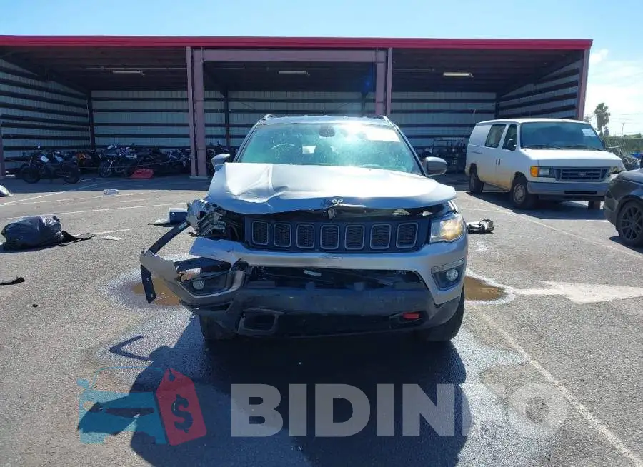 3C4NJDDB9LT111496 Photo# 13