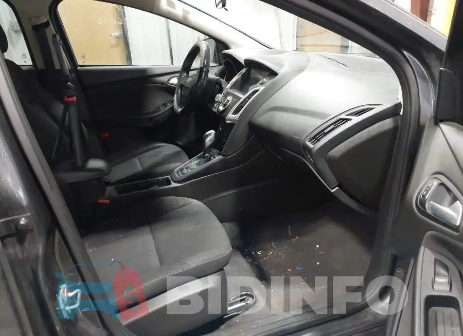 1FADP3F20GL386893 Photo# 5