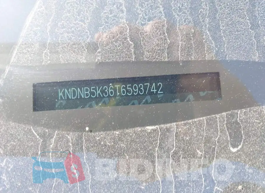 KNDNB5K36T6593742 Photo# 9