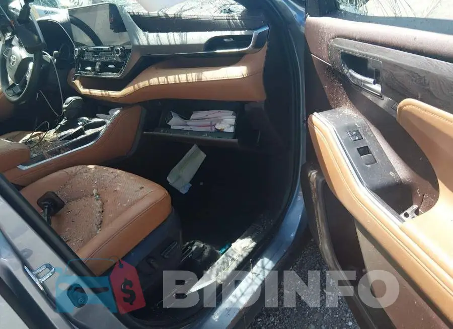 5TDFZRBH3NS211737 Photo# 5