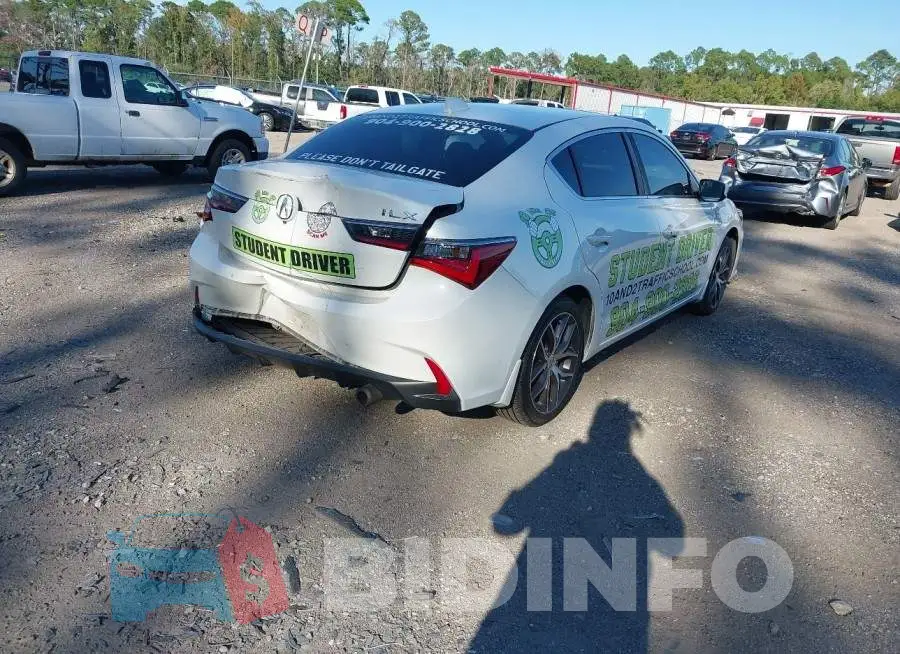 19UDE2F72MA008721 Photo# 4