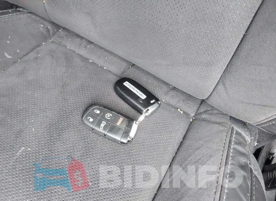 2C3CDXCT7PH603912 Photo# 11