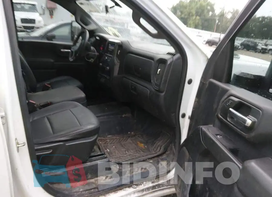 1GB2WLE7XMF149974 Photo# 5