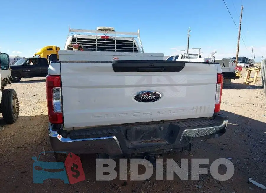 1FT7W2BT1JEB38778 Photo# 17