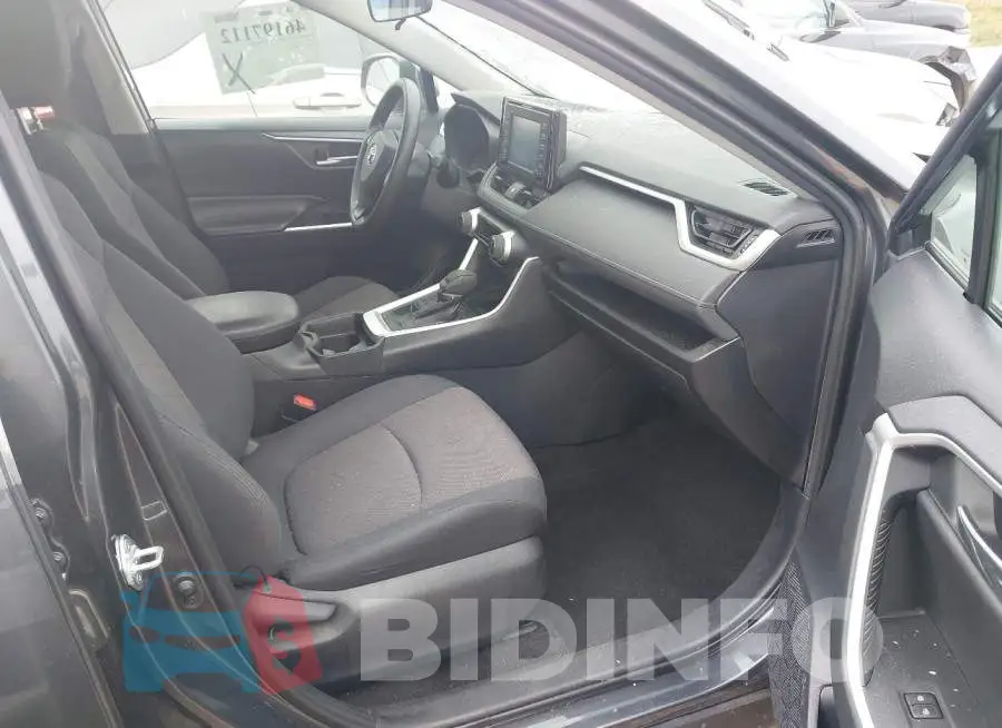 2T3P1RFV8KW056768 Photo# 5