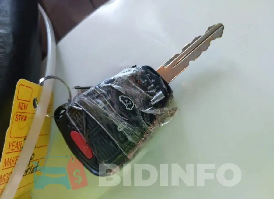 1C4NJRFB8GD580875 Photo# 11