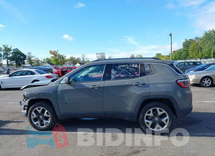 3C4NJDCB2LT127475 Photo# 14