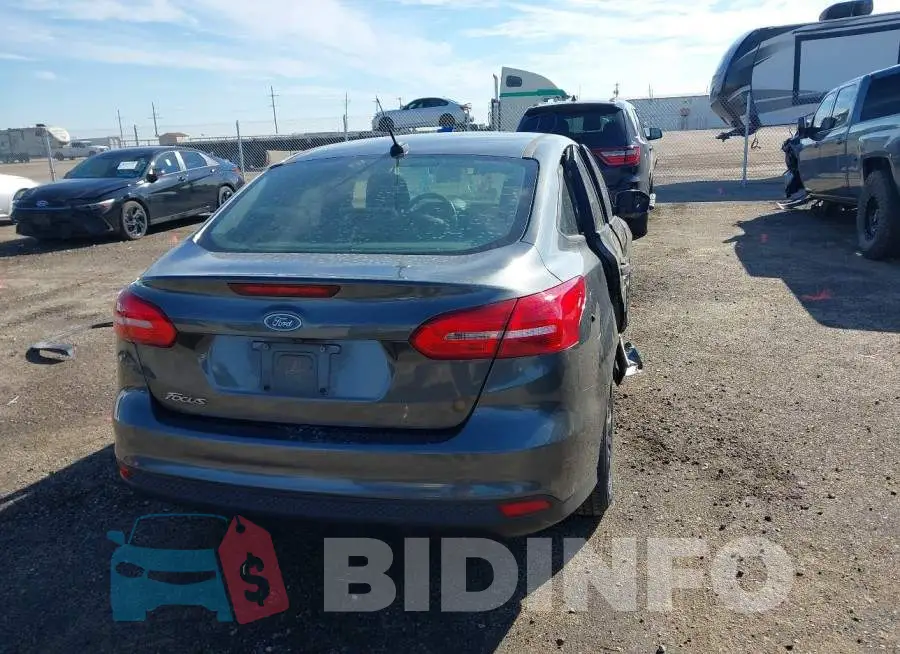 1FADP3E22HL295384 Photo# 4