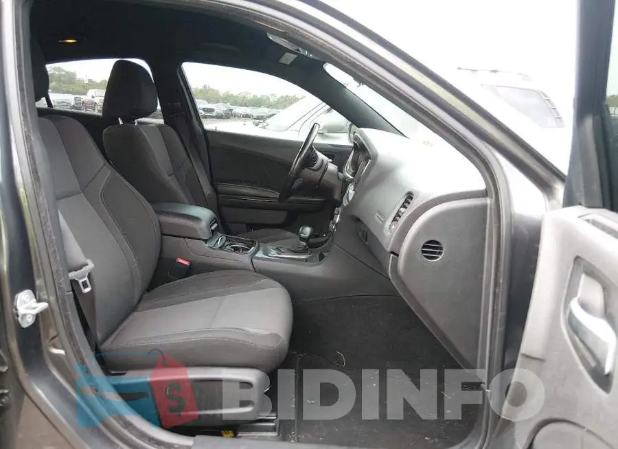 2C3CDXBG6KH692689 Photo# 5
