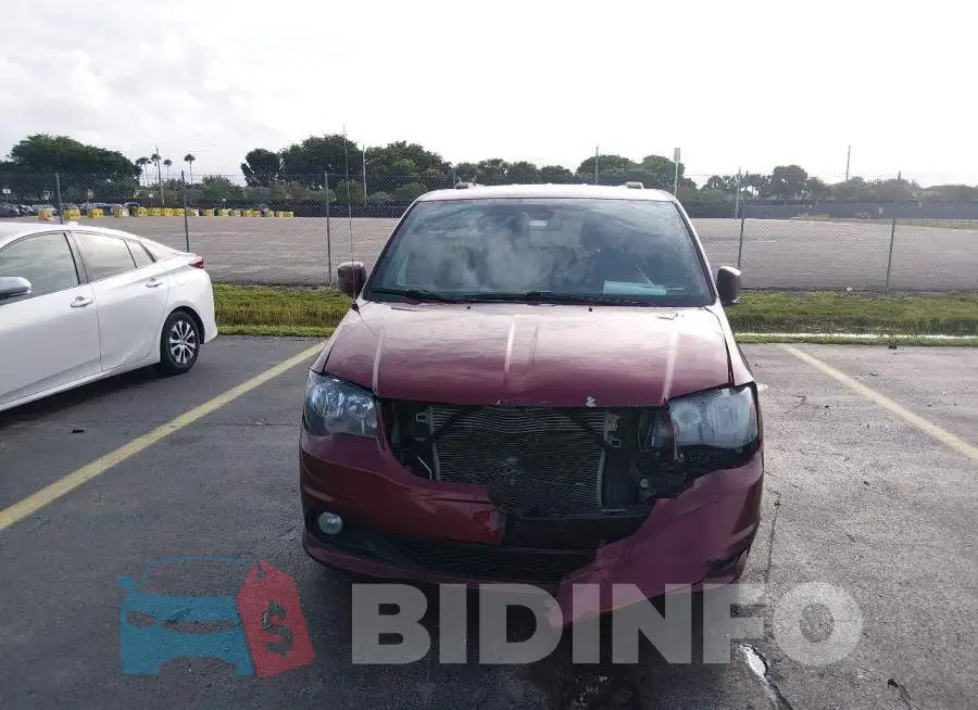 2C4RDGEG5KR663163 Photo# 13