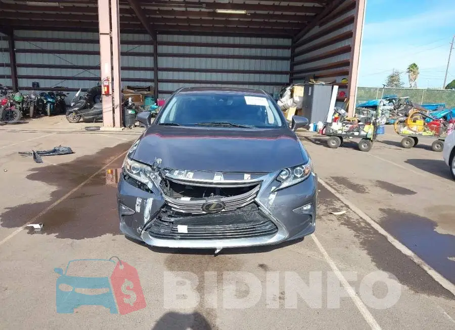 JTHBK1GG3G2242774 Photo# 6