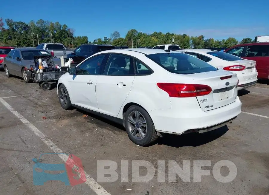 1FADP3F29JL267702 Photo# 3