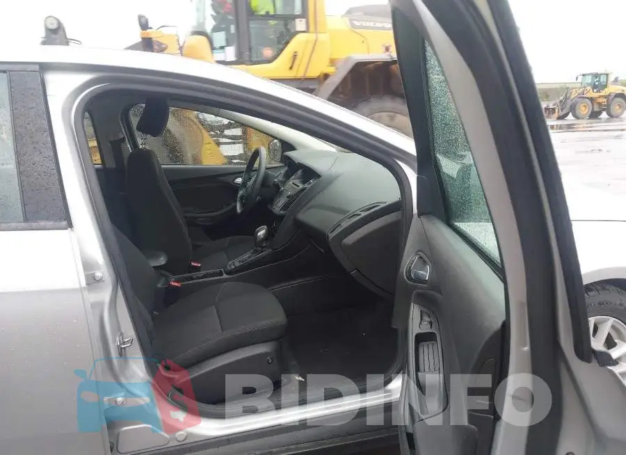 1FADP3F23HL340167 Photo# 5