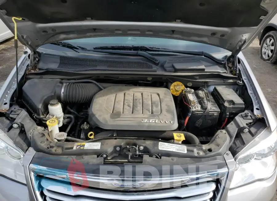 2C4RC1JG8FR677425 Photo# 11