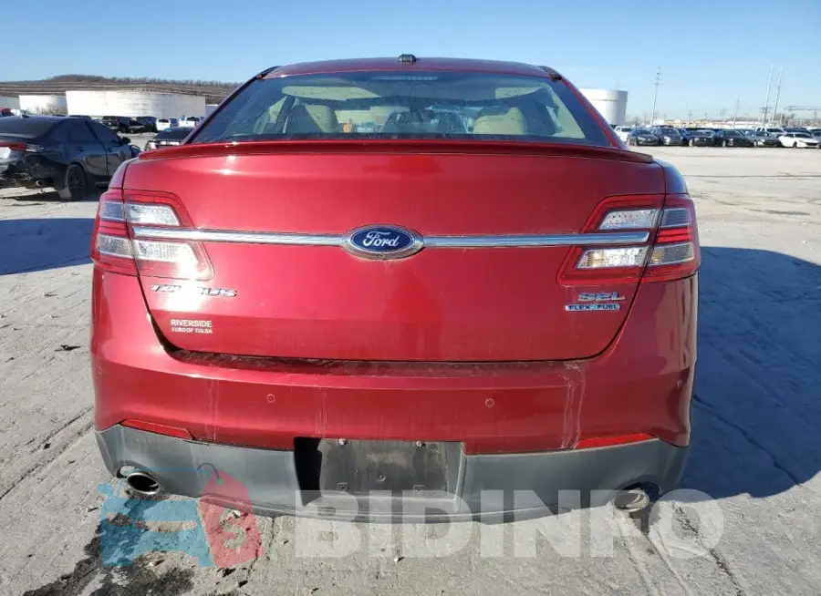 1FAHP2E82FG110207 Photo# 6