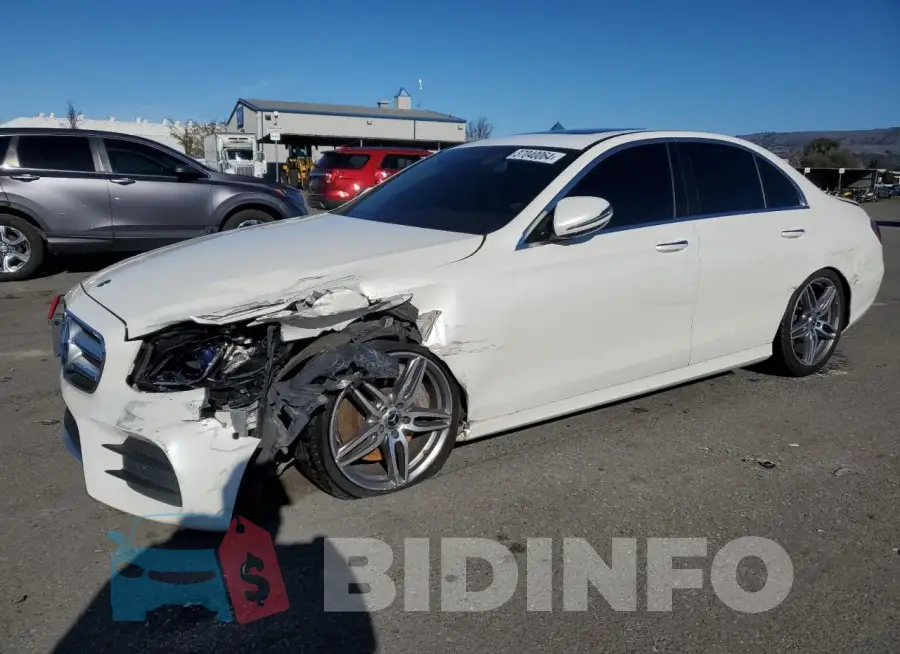 WDDZF4JB4HA258837 Photo# 1