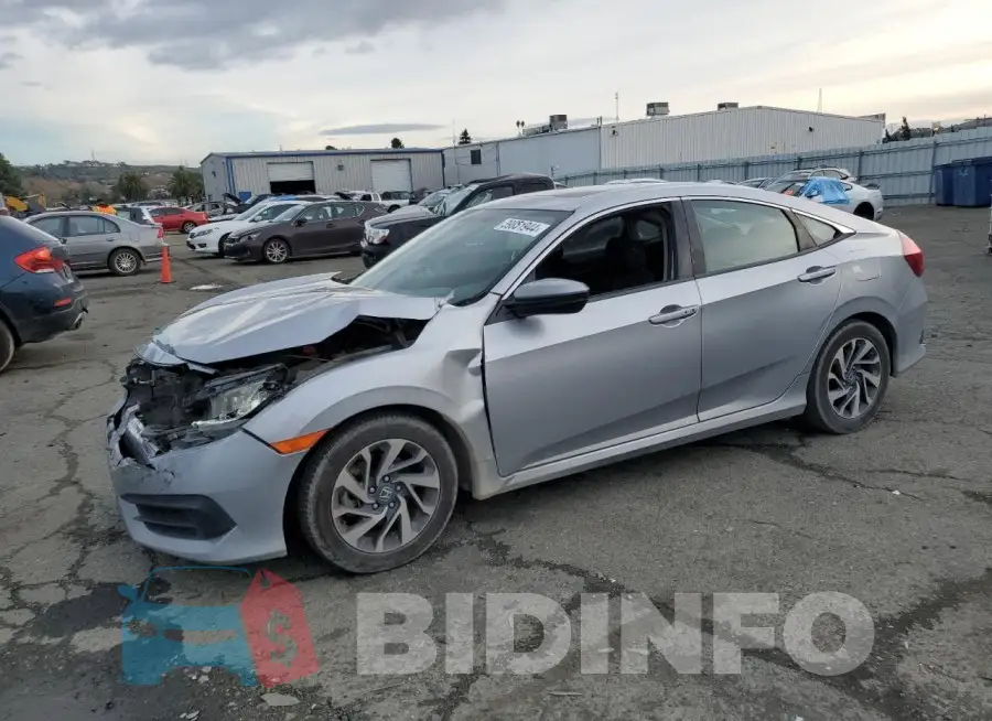 19XFC2F76HE229917 Photo# 1