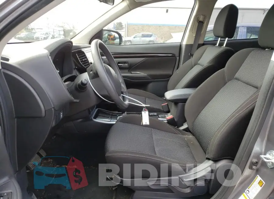 JA4AD2A30KZ055022 Photo# 7