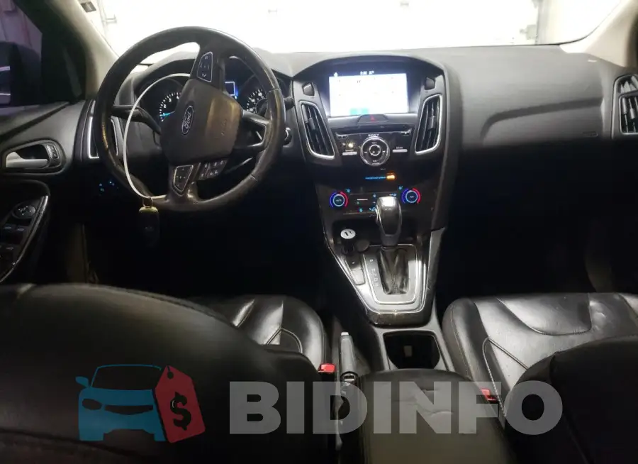 1FADP3N20HL282262 Photo# 8