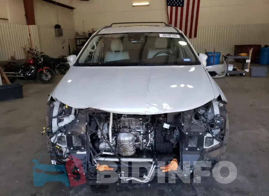 2C4RC1EG5HR704321 Photo# 5