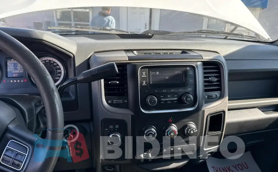 3C63RRGL2JG267278 Photo# 9