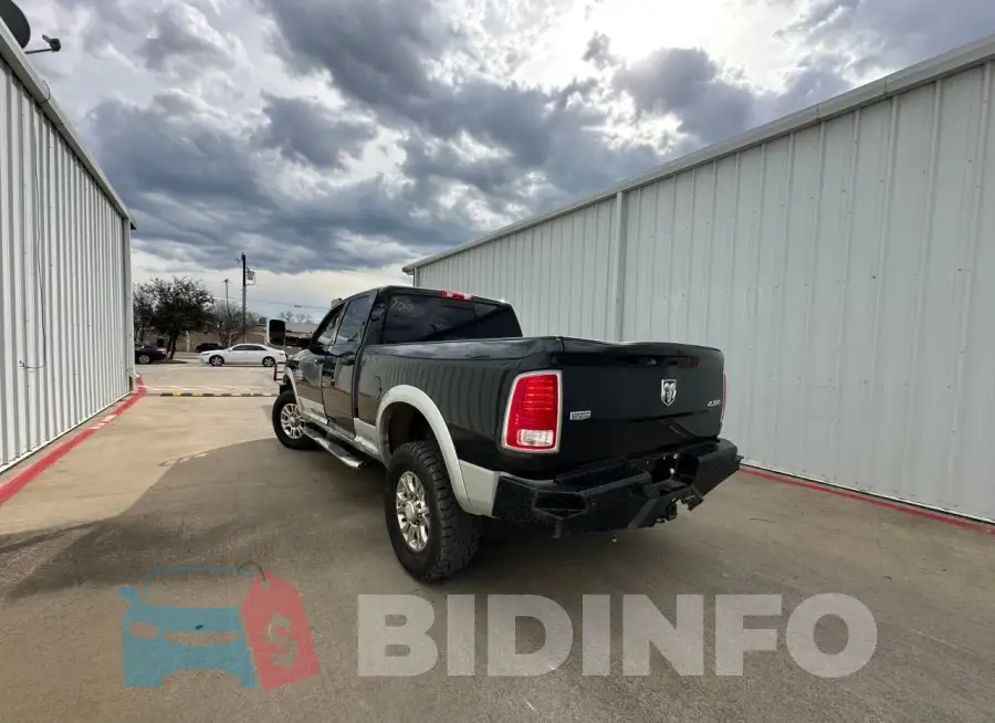 3C6UR5FL6JG327626 Photo# 3