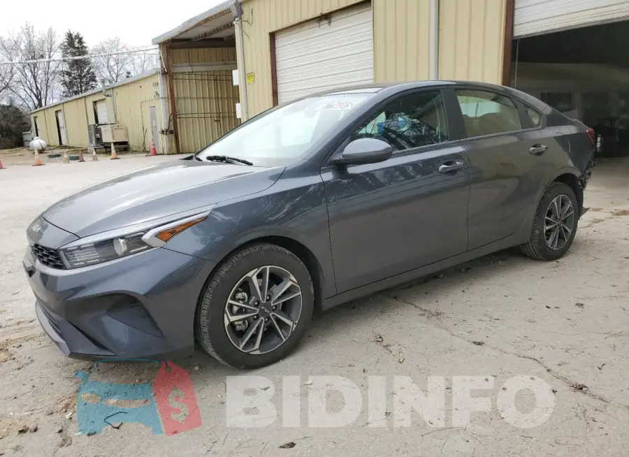 3KPF24AD2RE723737 Photo# 1