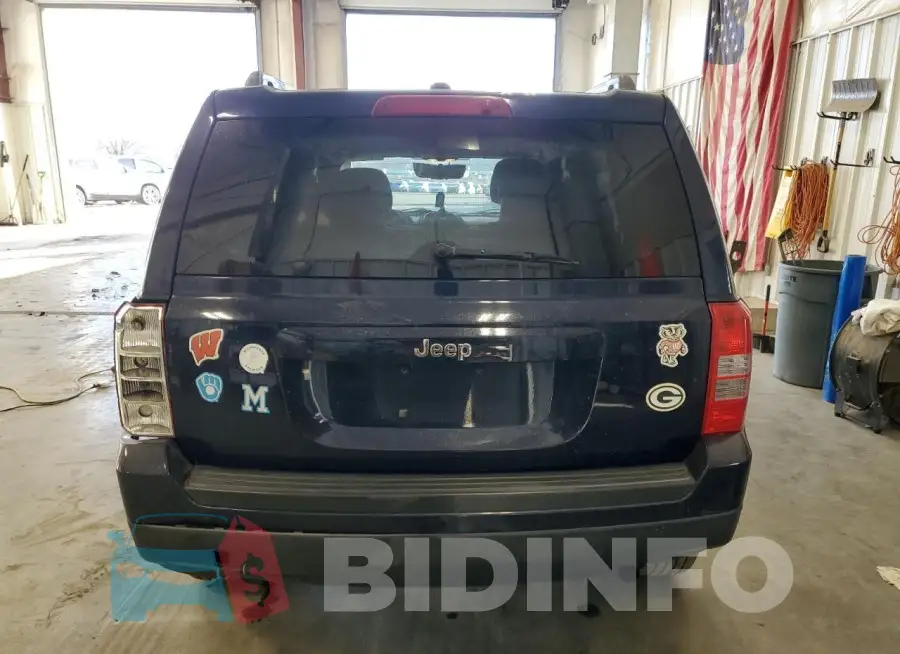 1C4NJPBB9GD590616 Photo# 6