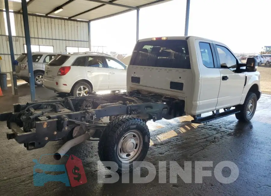 1FD7X2B67JED02019 Photo# 3