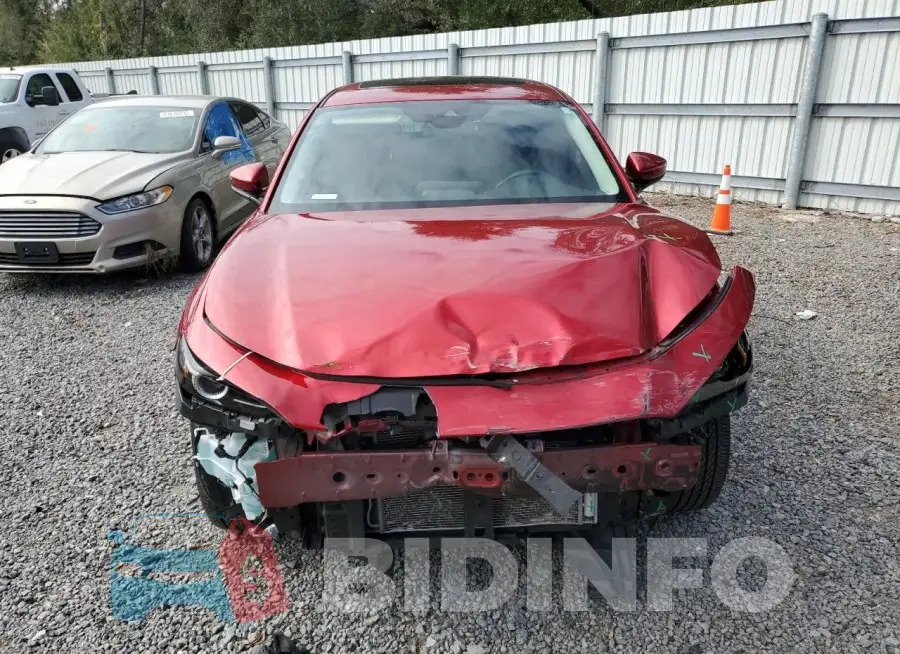 3MVDMACL8MM266093 Photo# 5