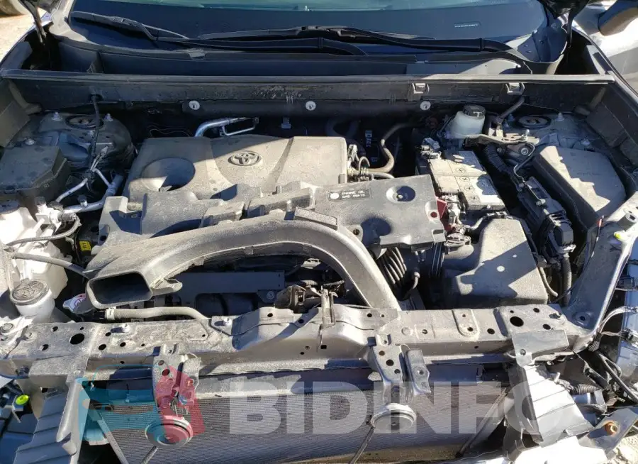 2T3P1RFV0MC168999 Photo# 12