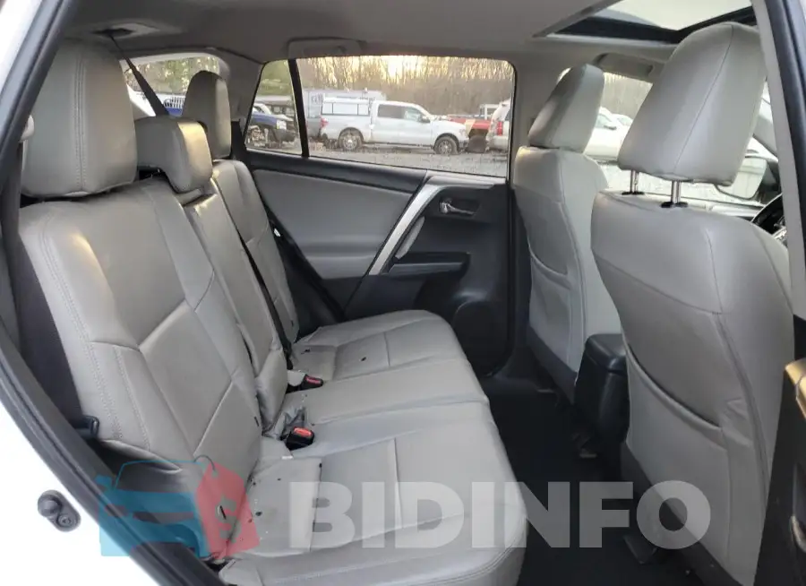 JTMRFREV7JD230191 Photo# 11