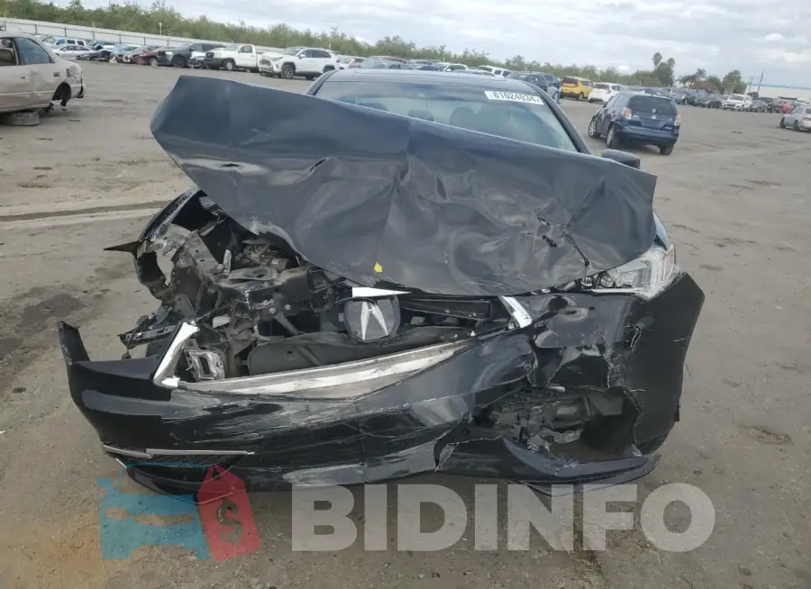 19UUB1F36JA005087 Photo# 5