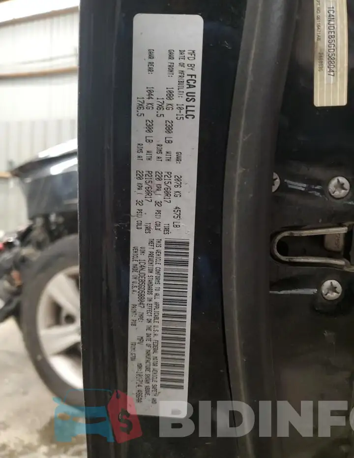 1C4NJDEB5GD588047 Photo# 14