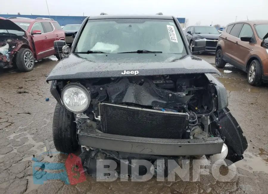 1C4NJPBA8GD727326 Photo# 5
